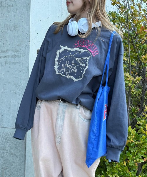 DOUBLE NAME(ダブルネーム)の「CRASH!!恐竜ロンTEE(Tシャツ/カットソー・レディース・スミクロ/オフホワイト/グリーン・FREE)」の5枚目の写真