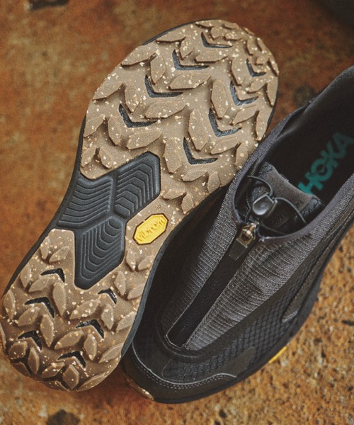 HOKA（ホカ）の「PROJECT TRANSPORT　1162850-CRBN（スニーカー・メンズ・ブラック・25.5cm/26.0cm/26.5cm/27.0cm/27.5cm/28.0cm/28.5cm/29.0cm/30.0cm/25.0cm/24.5cm/24.0cm）」の6枚目の写真