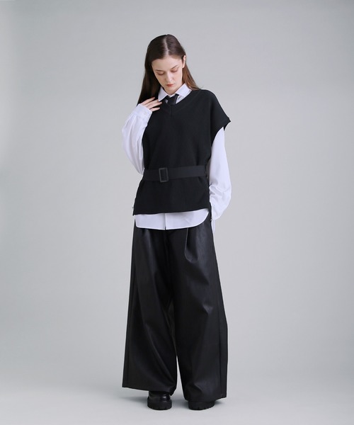 SOCCE(ソーシー)の「ベルテッドVネックニットベスト(ベスト・メンズ・ブラック/チャコール/ライトグレー・S/M/L/XL)」の12枚目の写真