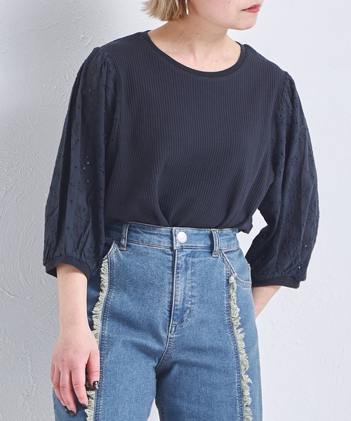 pairmanon（ペアマノン）の「【ふんわりワッフル】【リンクコーデ】【ママサイズ】花柄レース パフ袖ブラウス（Tシャツ/カットソー・レディース・ブラック/ライトベージュ/モカ・FREE）」の4枚目の写真