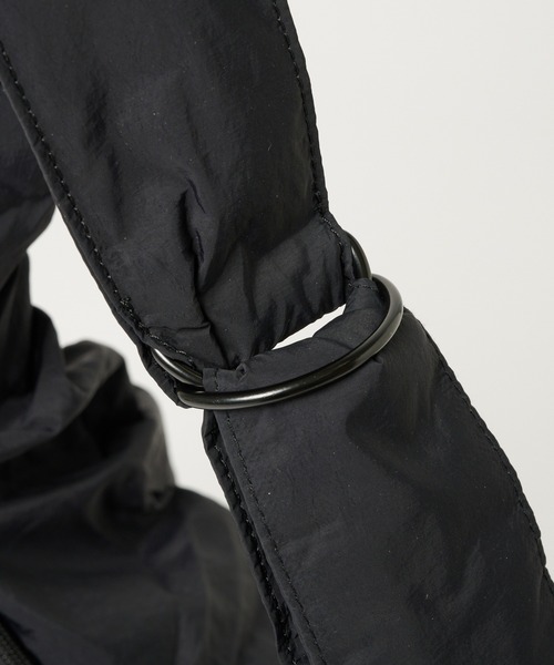 STUDIOUS（ステュディオス）の「【STUDIOUS】AIR NYLON SHOULDER BAG（ショルダーバッグ・メンズ・ブラック・FREE）」の7枚目の写真