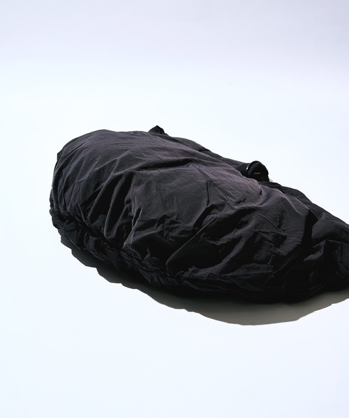 STUDIOUS(ステュディオス)の「【STUDIOUS】AIR NYLON SHOULDER BAG(ショルダーバッグ・メンズ・ブラック・FREE)」の4枚目の写真