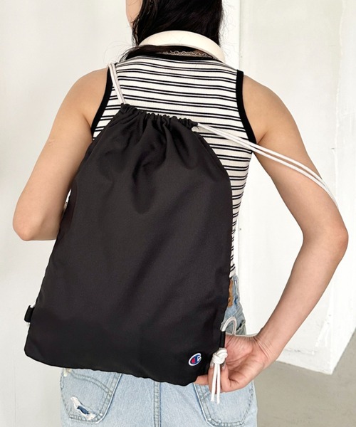 Champion（チャンピオン）の「Champion(チャンピオン)/ 巾着 ナップサック ストリングバッグ/Drawstring Bag（バックパック/リュック・レディース・ブラック・FREE）」の2枚目の写真