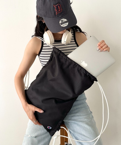 Champion（チャンピオン）の「Champion(チャンピオン)/ 巾着 ナップサック ストリングバッグ/Drawstring Bag（バックパック/リュック・レディース・ブラック・FREE）」の6枚目の写真