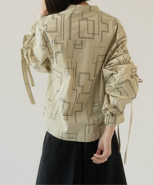 Knuth Marf（クヌースマーフ）の「shirring sleeve pattern blouse（シャツ/ブラウス・レディース・ブラック/ベージュ・FREE）」の6枚目の写真