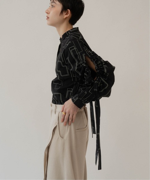 Knuth Marf（クヌースマーフ）の「shirring sleeve pattern blouse（シャツ/ブラウス・レディース・ブラック/ベージュ・FREE）」の11枚目の写真