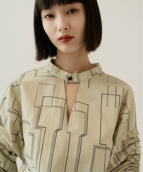 Knuth Marf（クヌースマーフ）の「shirring sleeve pattern blouse（シャツ/ブラウス・レディース・ブラック/ベージュ・FREE）」の7枚目の写真