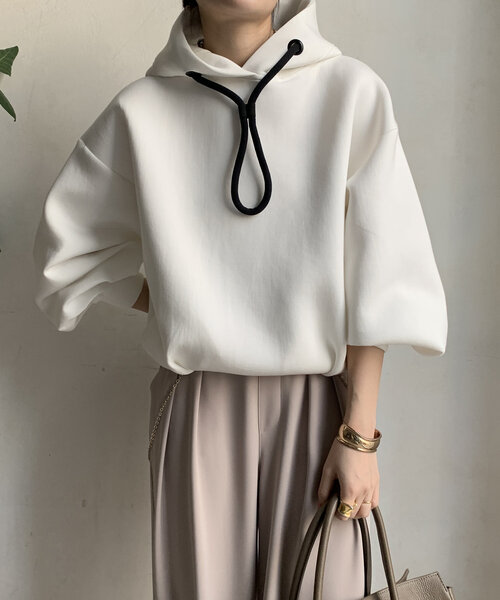 DouDou(ドゥドゥ)の「【WEB限定】ボンディング異素材切替フーディー(Tシャツ/カットソー・レディース・ブラック/オフホワイト・FREE)」の9枚目の写真