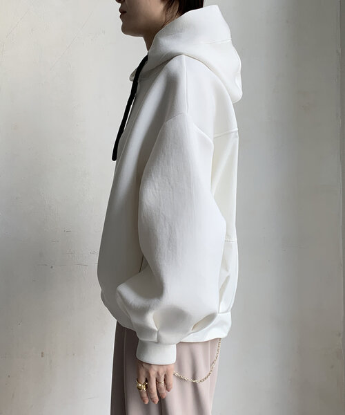 DouDou(ドゥドゥ)の「【WEB限定】ボンディング異素材切替フーディー(Tシャツ/カットソー・レディース・ブラック/オフホワイト・FREE)」の13枚目の写真