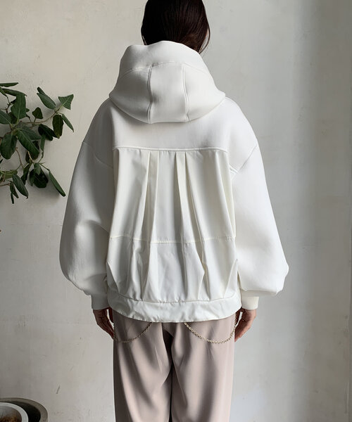 DouDou(ドゥドゥ)の「【WEB限定】ボンディング異素材切替フーディー(Tシャツ/カットソー・レディース・ブラック/オフホワイト・FREE)」の14枚目の写真