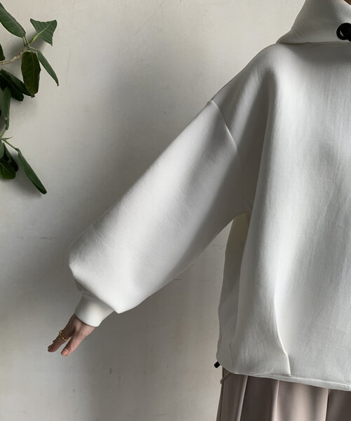 DouDou(ドゥドゥ)の「【WEB限定】ボンディング異素材切替フーディー(Tシャツ/カットソー・レディース・ブラック/オフホワイト・FREE)」の19枚目の写真