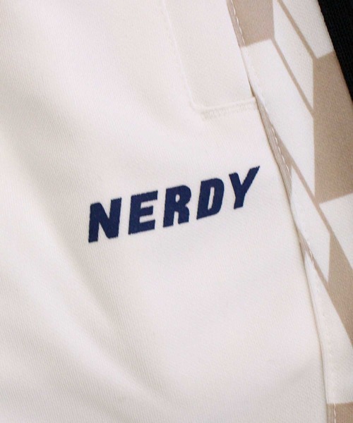 NERDY（ノルディ）の「NERDY シンボルパターントラックパンツ Symbol Pattern Block Track Pants（スウェットパンツ・メンズ・クリーム・M/L）」の4枚目の写真
