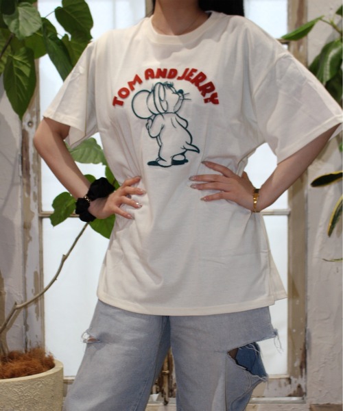 Tom&Jerry(トムアンドジェリー)の「【TOM & JERRY/トムとジェリー】ハブラシ刺繍半袖Tシャツ(Tシャツ/カットソー・レディース・ダークブラウン/グリーン/ピンク/クリーム・M/L)」の3枚目の写真