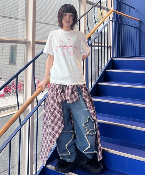 Candy Stripper(キャンディストリッパー)の「LET'S PLAY TIME Tシャツ(Tシャツ/カットソー・レディース・オフホワイト/ピンク/ライトブルー/ブルー/ブラック・M/L/XL)」の21枚目の写真