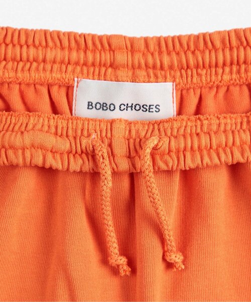 BOBO CHOSES（ボボショーズ）の「Podium Bobo Choses bermuda sho（スウェットパンツ・キッズ・オレンジ・110/120/130）」の16枚目の写真