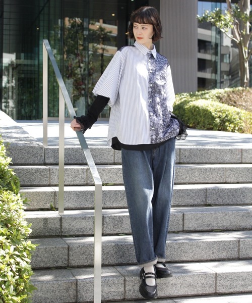 H.A.K（ハク）の「三つ編みゴールドリボン　ドレープデニムテーパードストレートパンツ（デニムパンツ・レディース・ネイビー・1/2）」の4枚目の写真