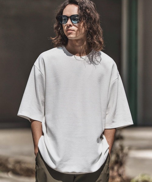 CAMBIO(カンビオ)の「mt9659-Gimmick Design Waffle Cut sew Tシャツ(Tシャツ/カットソー・メンズ・ホワイト/ブラック・S/M/L)」の3枚目の写真