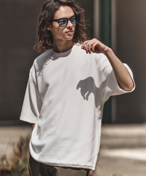 CAMBIO(カンビオ)の「mt9659-Gimmick Design Waffle Cut sew Tシャツ(Tシャツ/カットソー・メンズ・ホワイト/ブラック・S/M/L)」の6枚目の写真
