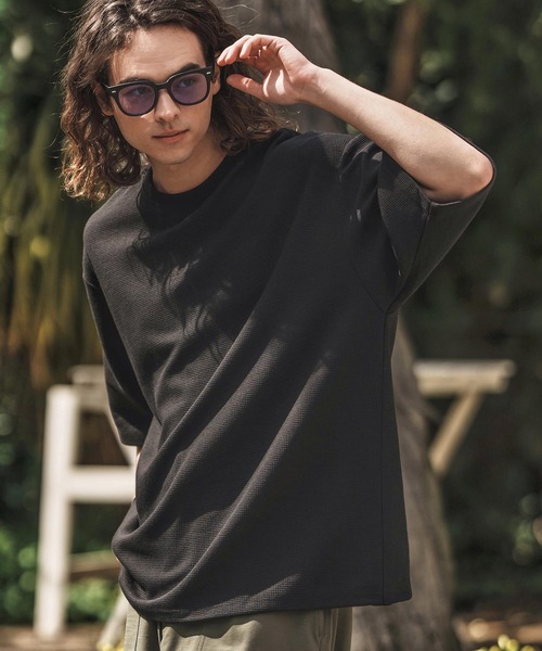 CAMBIO(カンビオ)の「mt9659-Gimmick Design Waffle Cut sew Tシャツ(Tシャツ/カットソー・メンズ・ホワイト/ブラック・S/M/L)」の12枚目の写真