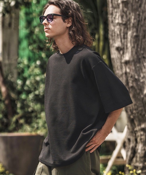 CAMBIO(カンビオ)の「mt9659-Gimmick Design Waffle Cut sew Tシャツ(Tシャツ/カットソー・メンズ・ホワイト/ブラック・S/M/L)」の13枚目の写真