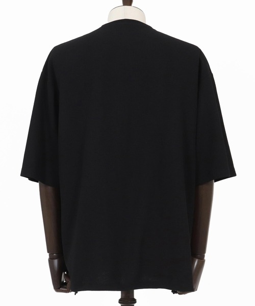 CAMBIO(カンビオ)の「mt9659-Gimmick Design Waffle Cut sew Tシャツ(Tシャツ/カットソー・メンズ・ホワイト/ブラック・S/M/L)」の20枚目の写真