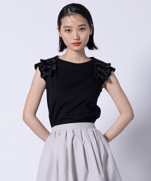 TOCCA(トッカ)の「BOW PARTY Tシャツ(Tシャツ/カットソー・レディース・アイボリー系/ブルー系/ブラック系・SMALL/MEDIUM)」の2枚目の写真