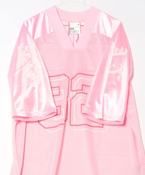 a.p.o.v.（エーピーオービー）の「a.p.o.v. レイヤーナンバリング＆フェルトロゴワッペンメッシュフットボールシャツ（Tシャツ/カットソー・メンズ・ブラック/ブルー/ピンク/グリーン/ホワイト・ONESIZE）」の7枚目の写真