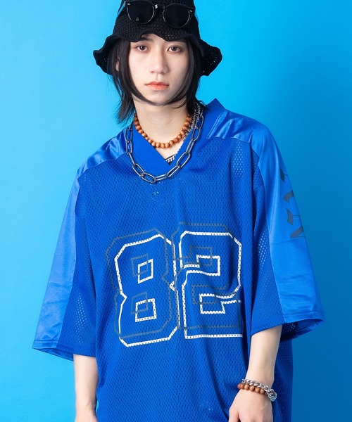 a.p.o.v.（エーピーオービー）の「a.p.o.v. レイヤーナンバリング＆フェルトロゴワッペンメッシュフットボールシャツ（Tシャツ/カットソー・メンズ・ブラック/ブルー/ピンク/グリーン/ホワイト・ONESIZE）」の4枚目の写真