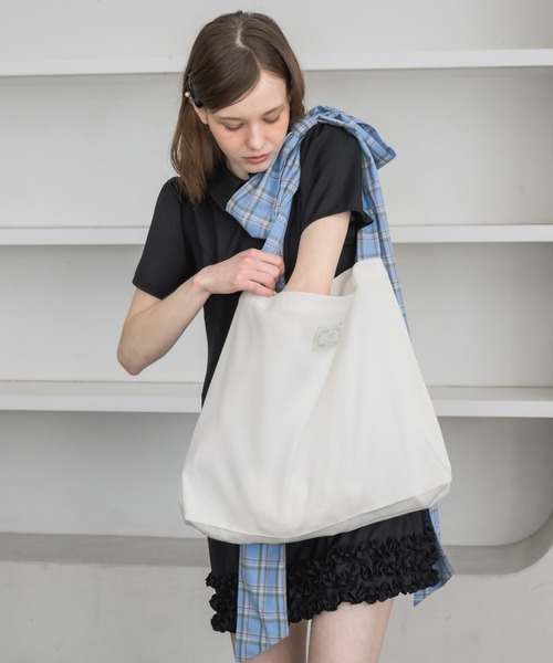 idem（イデム）の「big ribbon tote bag／ビッグリボントートバッグ（トートバッグ・レディース・ブルー/ピンク/ブラック・FREE）」の13枚目の写真