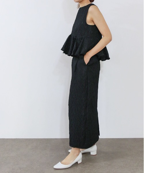 Marilyn Moon（マリリンムーン）の「フローティングジャガードラッフルベスト（ベスト・レディース・ブラック/ホワイト/ベージュ・FREE）」の5枚目の写真