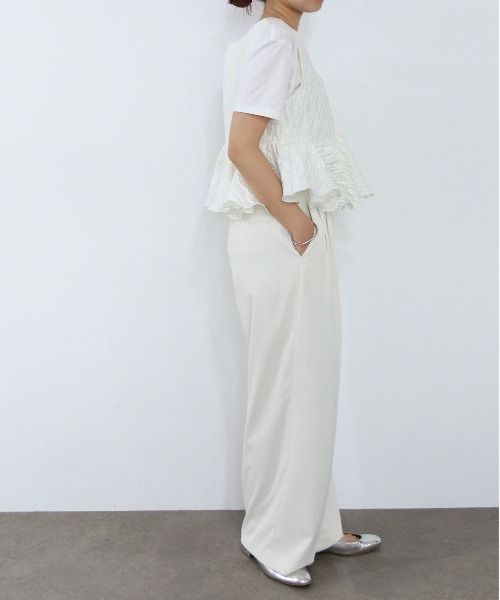 Marilyn Moon（マリリンムーン）の「フローティングジャガードラッフルベスト（ベスト・レディース・ブラック/ホワイト/ベージュ・FREE）」の9枚目の写真