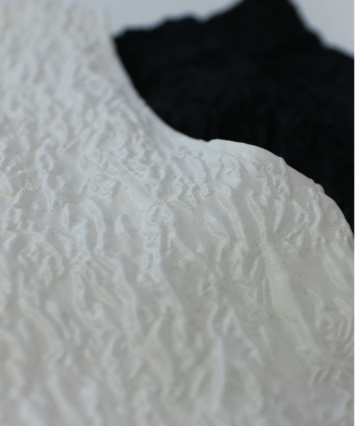 Marilyn Moon（マリリンムーン）の「フローティングジャガードラッフルベスト（ベスト・レディース・ブラック/ホワイト/ベージュ・FREE）」の12枚目の写真