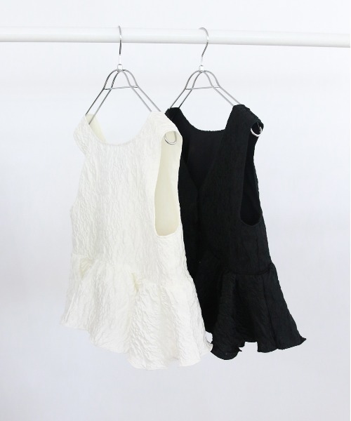 Marilyn Moon（マリリンムーン）の「フローティングジャガードラッフルベスト（ベスト・レディース・ブラック/ホワイト/ベージュ・FREE）」の13枚目の写真