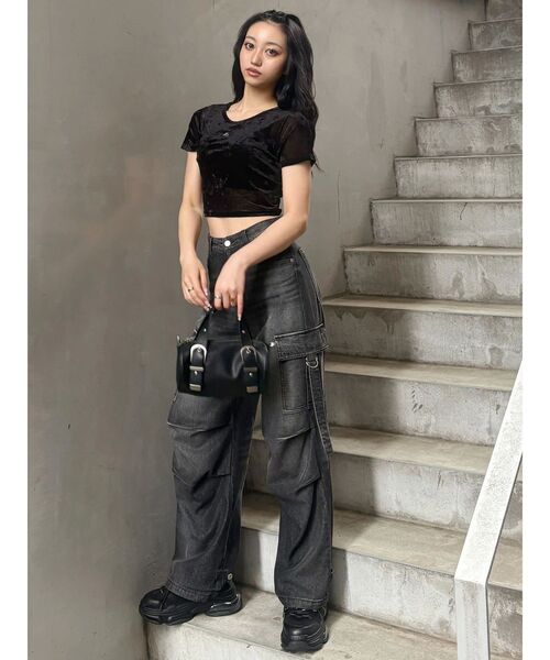 MURUA（ムルーア）の「クロップドシアーベロアTシャツ（Tシャツ/カットソー・レディース・ブラック/ブルー/マスタード/ホワイト・FREE）」の8枚目の写真