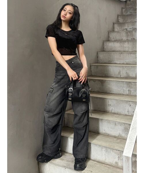 MURUA（ムルーア）の「クロップドシアーベロアTシャツ（Tシャツ/カットソー・レディース・ブラック/ブルー/マスタード/ホワイト・FREE）」の9枚目の写真