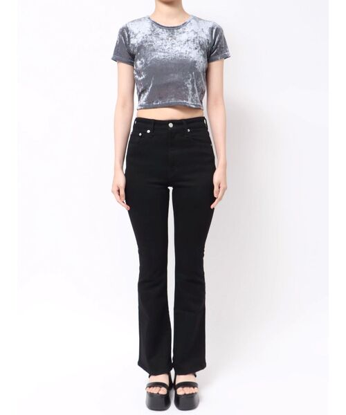 MURUA（ムルーア）の「クロップドシアーベロアTシャツ（Tシャツ/カットソー・レディース・ブラック/ブルー/マスタード/ホワイト・FREE）」の19枚目の写真