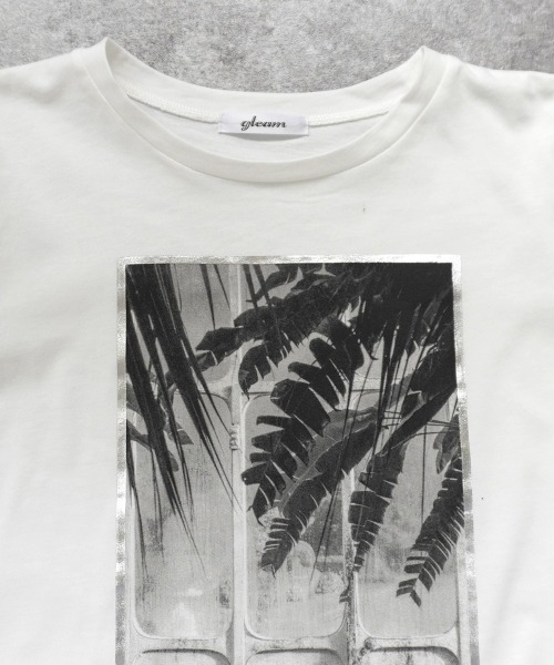 Emma(SELECT LEVERY)(エマ セレクトリベリー)の「植物フォト&箔縁ベーシックロンT(Tシャツ/カットソー・レディース・オフホワイト/チャコール・FREE)」の9枚目の写真