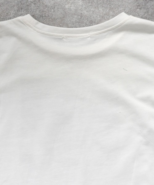 Emma(SELECT LEVERY)(エマ セレクトリベリー)の「植物フォト&箔縁ベーシックロンT(Tシャツ/カットソー・レディース・オフホワイト/チャコール・FREE)」の10枚目の写真