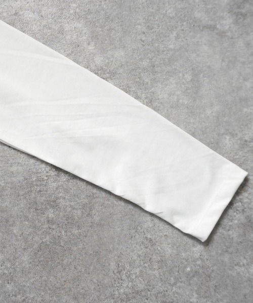 Emma(SELECT LEVERY)(エマ セレクトリベリー)の「植物フォト&箔縁ベーシックロンT(Tシャツ/カットソー・レディース・オフホワイト/チャコール・FREE)」の11枚目の写真