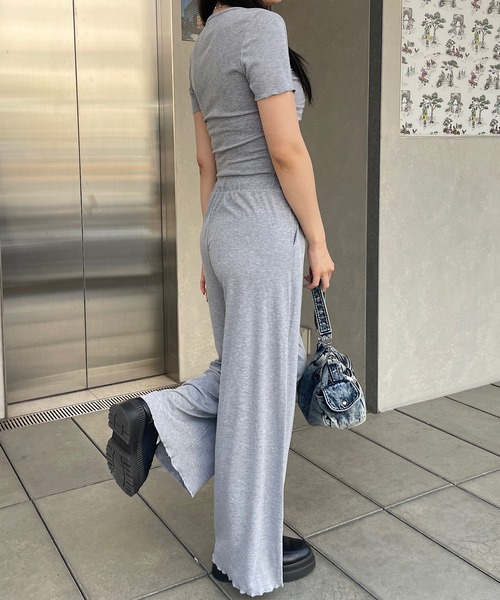 ROGER AND RAW（ロジャーアンドロウ）の「[セットアップ] ギャザークロップドトップス＆フレアパンツ セット（パンツドレス・レディース・グレー/ブラック・FREE）」の19枚目の写真