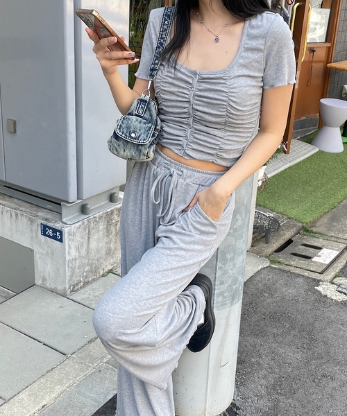 ROGER AND RAW（ロジャーアンドロウ）の「[セットアップ] ギャザークロップドトップス＆フレアパンツ セット（パンツドレス・レディース・グレー/ブラック・FREE）」の12枚目の写真
