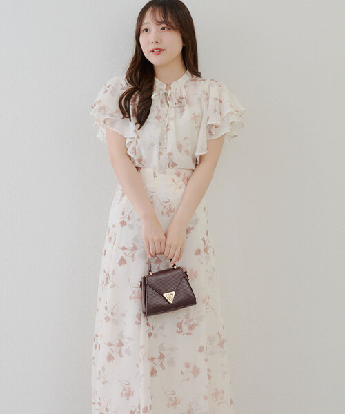 Another Branch olive des olive(アナザーブランチオリーブデオリーブ)の「【WEB先行予約】【SETUP対応】ぼかし花柄フレア袖ブラウス(シャツ/ブラウス・レディース・ブラウン/グレー/ブルー・FREE)」の17枚目の写真