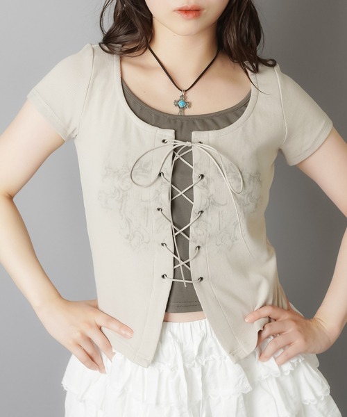 SPINNS(スピンズ)の「レイヤード風半袖カットソー/レースアップ/フェアリーグランジ/NEO森ガール(Tシャツ/カットソー・レディース・ブラック/ホワイト/ベージュ・ONESIZE)」の12枚目の写真