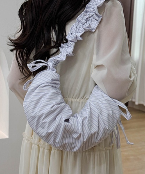 Vipoa(ヴィポア)の「stripe gather shoulder bag(ショルダーバッグ・レディース・ブルー/ホワイト/ブラック・FREE)」の19枚目の写真