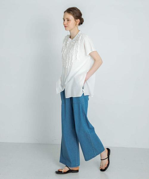 URBAN RESEARCH Sonny Label(アーバンリサーチサニーレーベル)の「エアリーコットンフリルフレンチシャツブラウス(シャツ/ブラウス・レディース・ブラック/イエロー/ミント/オフホワイト・FREE)」の16枚目の写真