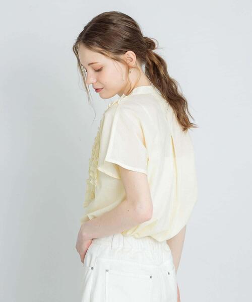URBAN RESEARCH Sonny Label(アーバンリサーチサニーレーベル)の「エアリーコットンフリルフレンチシャツブラウス(シャツ/ブラウス・レディース・ブラック/イエロー/ミント/オフホワイト・FREE)」の5枚目の写真