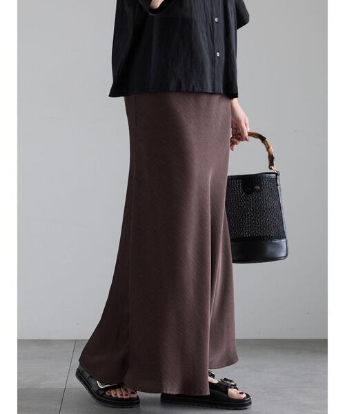 Te chichi（テチチ）の「【松井愛莉着用】フィブリルロングナロースカート《2025summer catalog item》（スカート・レディース・カーキ/オフホワイト/ブラウン・F）」の3枚目の写真