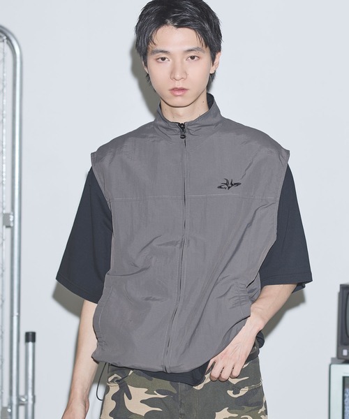 MSG（エムエスジー）の「ナイロン リバーシブルドローコードスタンドネックベスト【UNISEX】（ベスト・メンズ・ブラック/ワイン/チャコール/ネイビー・S/M/L/XL）」の17枚目の写真