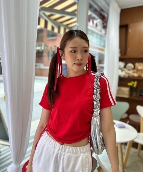 ipugo(イプゴ)の「ipugo/イプゴ サイドライントラックTシャツ 秋物 秋服 2026年秋冬(Tシャツ/カットソー・レディース・ブラック・FREE)」の14枚目の写真