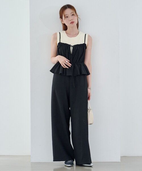 Kastane(カスタネ)の「【低身長サイズ/2サイズ展開/無地&チェック】ペプラムキャミサロペット(サロペット/オーバーオール・レディース・ブラック系その他/ブラック/アイボリー・1/0)」の5枚目の写真